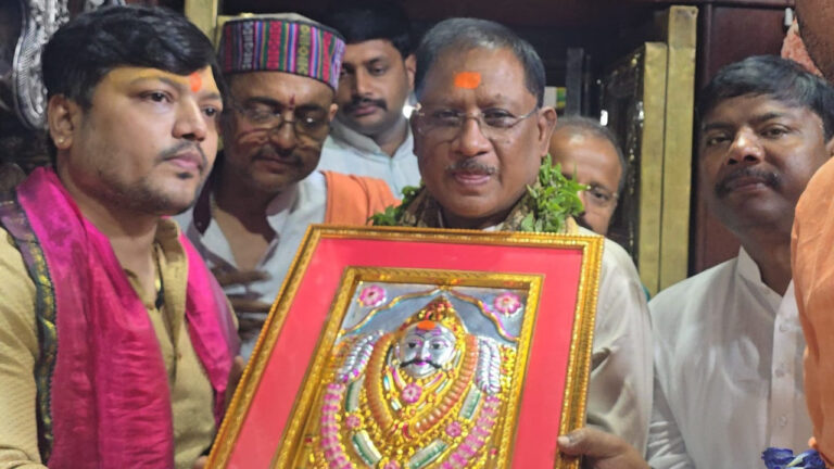 CG NEWS:’काशी के कोतवाल’ श्री काल भैरव जी के दरबार में मुख्यमंत्री श्री विष्णुदेव साय ने की पूजा-अर्चना…