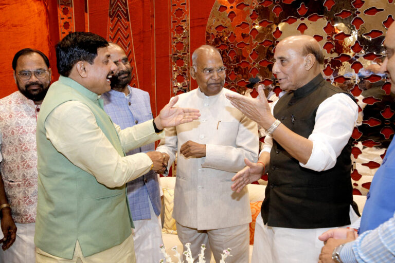 MP NEWS: मुख्यमंत्री डॉ. मोहन यादव ने राष्ट्रीय पिछड़ा वर्ग आयोग अध्यक्ष की सुपुत्री के विवाह समारोह में की शिरकत….