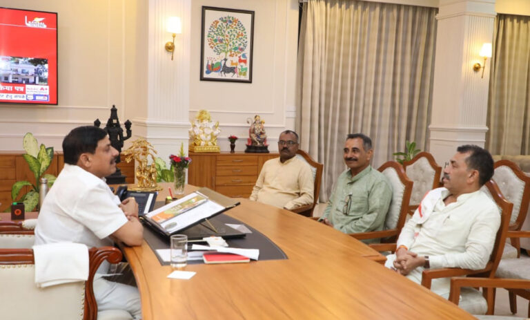 MP NEWS: मुख्यमंत्री डॉ. मोहन यादव से भारतीय किसान संघ अध्यक्ष ने की मुलाकात, मूंग-उड़द खरीदी के निर्णय पर जताया आभार…