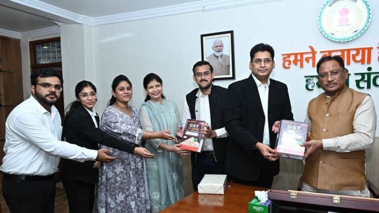 CG News: अधिवक्ता विवेक सारस्वत की पुस्तक ‘जीएसटी लॉ मैनुअल 2025’ का मुख्यमंत्री साय ने किया लोकार्पण….