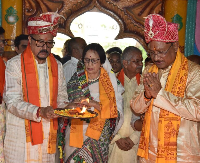 विष्णु देव साय भगवान जगन्नाथ की रथ यात्रा में हुए शामिल,छेरापहरा की रस्म अदायगी कर मांगा प्रदेशवासियों के लिए आशीर्वाद..