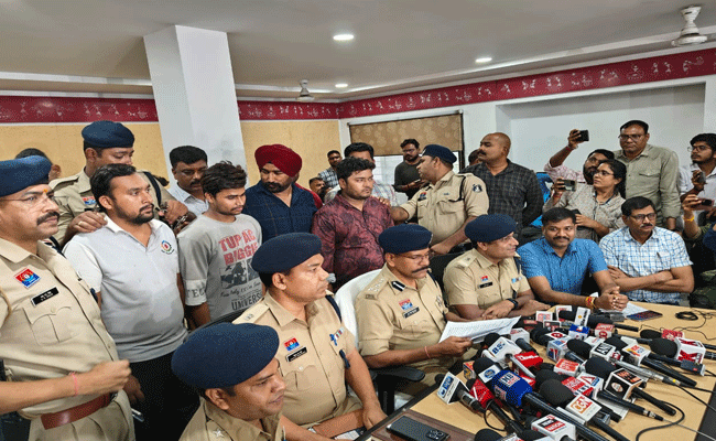 क्लाईंट की हत्या की घटना को अंजाम देने वाले वकील व उसकी पत्नि सहित कुल 4 गिरफ्तार