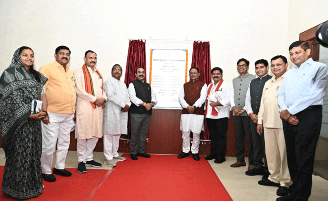 मुख्यमंत्री श्री विष्णु देव साय ने किया मंत्रालय के पंचम तल में नवीन सभागार का लोकार्पण