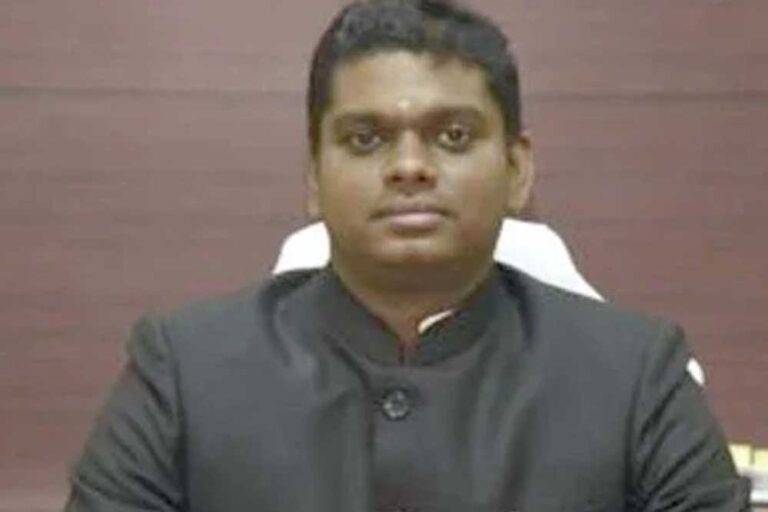 जगदलपुर : शिक्षा की गुणवत्ता में सुधार हेतु शिक्षक उपयोग करें विनोबा एप्प-सीईओ जैन जगदलपुर : शिक्षा की गुणवत्ता में सुधार हेतु शिक्षक उपयोग करें विनोबा एप्प-सीईओ जैन
