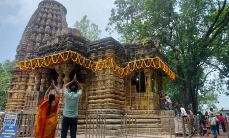 भोरमदेव पदयात्रा का भव्य आयोजन पहले सोमवार को, डिप्टी सीएम सहित हजारों श्रद्धालु लेंगे भाग भोरमदेव पदयात्रा का भव्य आयोजन पहले सोमवार को, डिप्टी सीएम सहित हजारों श्रद्धालु लेंगे भाग