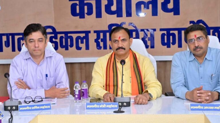 मुख्यमंत्री विष्णुदेव साय की मंशा के अनुसार राज्य की जनता को मिले बेहतर और सुलभ स्वास्थ्य सुविधाएं- मंत्री जायसवाल