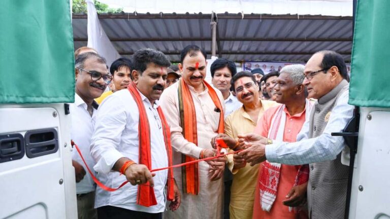 रायपुर : कबीरधाम के दुर्गम क्षेत्रों में पहुंचेगी निःशुल्क नेत्र जांच सेवा रायपुर : कबीरधाम के दुर्गम क्षेत्रों में पहुंचेगी निःशुल्क नेत्र जांच सेवा