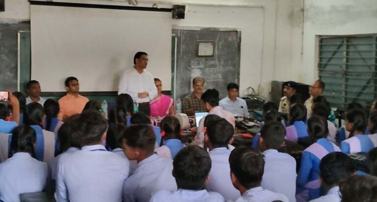 प्रौद्योगिकी ग्राम भड़हा में ‘ई – बात कार्यक्रम का आयोजन