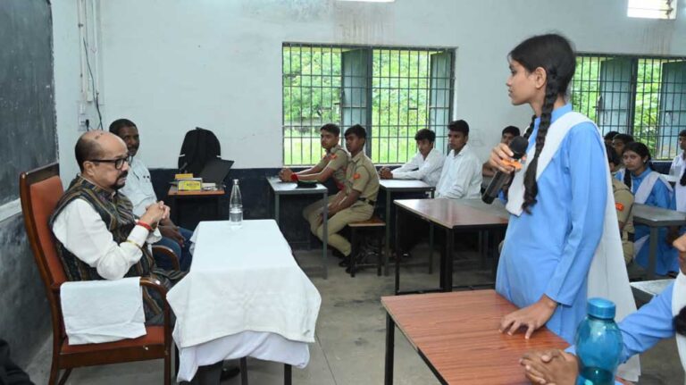 रायपुर : राज्यपाल रमेन डेका ने विद्यार्थियों को दिए सफलता के मंत्र