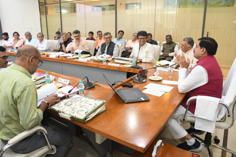 MP NEWS- माखनलाल चतुर्वेदी विश्वविद्यालय में साइबर और एआई पर एक वर्षीय स्नातकोत्तर पाठ्यक्रम शुरू होंगे: मुख्यमंत्री डॉ. मोहन यादव….