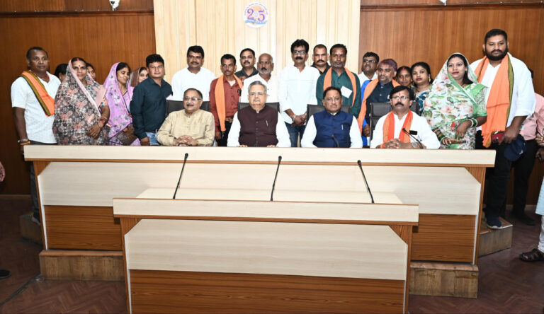 नागरिक प्रतिनिधिमंडल से मुख्यमंत्री विष्णुदेव साय की मुलाकात, प्रयास विद्यालय और नालंदा परिसर जैसे विकास कार्यों के लिए जताया आभार….