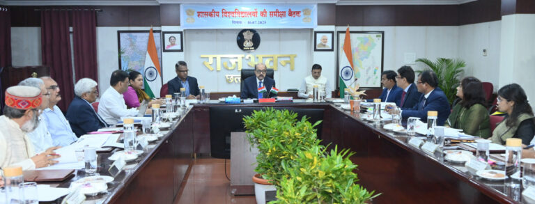 शैक्षणिक गुणवत्ता बढ़ाने विश्वविद्यालयों में रिक्त पदों पर भर्ती को दें प्राथमिकता: राज्यपाल रमेन डेका…