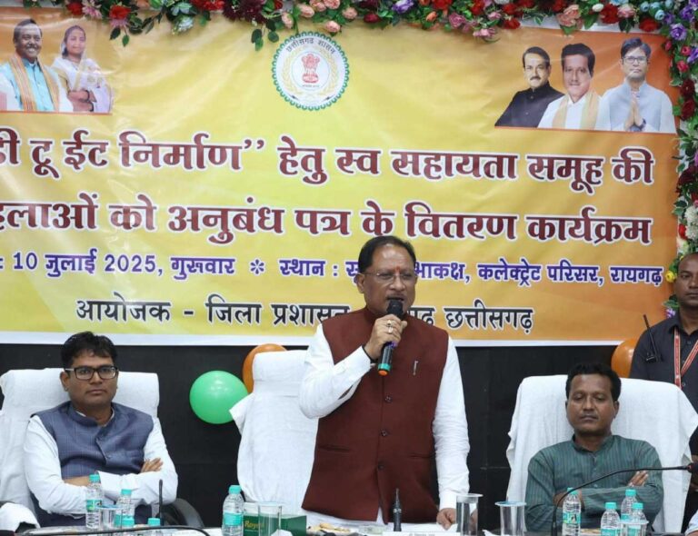 फिर से महिला स्व-सहायता समूहों को मिला रेडी टू ईट निर्माण का कार्य: प्रधानमंत्री श्री नरेंद्र मोदी की एक और गारंटी हुई पूरी