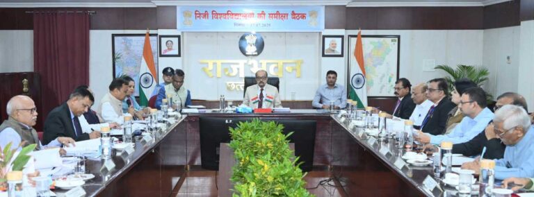 निजी विश्वविद्यालय केवल डिग्री न बांटें, गुणवत्तापूर्ण शिक्षा दें – श्री डेका