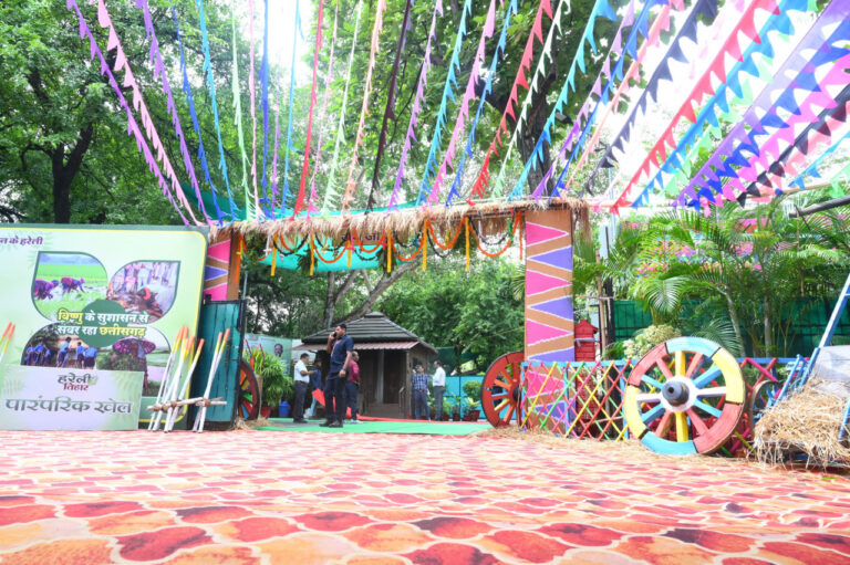 मुख्यमंत्री निवास में हरेली उत्सव: छत्तीसगढ़ी सुग्घर परंपरा के रंग में रंगा मुख्यमंत्री निवास….