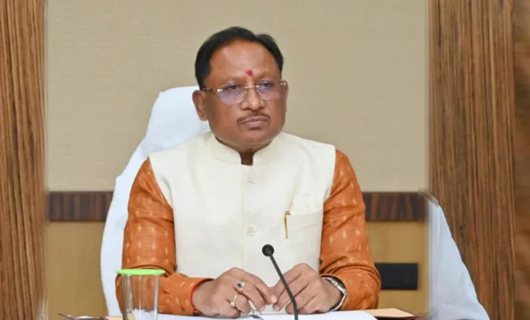 मुख्यमंत्री विष्णुदेव साय ने नारायणपुर की बेटियों से जुड़ी घटना पर जताई गंभीर चिंता – कहा, “महिलाओं की सुरक्षा सर्वोपरि, कानून करेगा निष्पक्ष कार्यवाही”…. मुख्यमंत्री विष्णुदेव साय ने नारायणपुर की बेटियों से जुड़ी घटना पर जताई गंभीर चिंता – कहा, “महिलाओं की सुरक्षा सर्वोपरि, कानून करेगा निष्पक्ष कार्यवाही”….