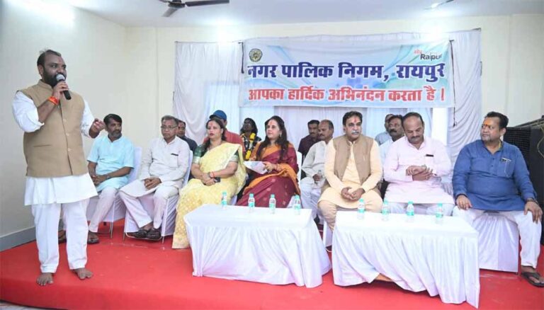 शहीद चूड़ामणि नायक वार्ड में 1.08 करोड़ रुपये के विकास कार्यों का लोकार्पण विधायक श्री राजेश मूणत द्वारा संपन्न हुआ