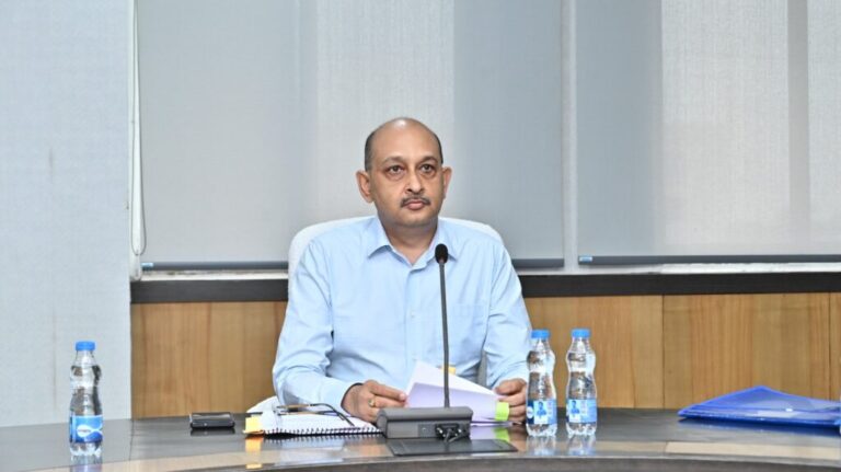 छत्तीसगढ़ रजत जयंती वर्ष आयोजन की तैयारी तेज़: 15 अगस्त से 25 सप्ताह तक होंगे विविध कार्यक्रम…. छत्तीसगढ़ रजत जयंती वर्ष आयोजन की तैयारी तेज़: 15 अगस्त से 25 सप्ताह तक होंगे विविध कार्यक्रम….