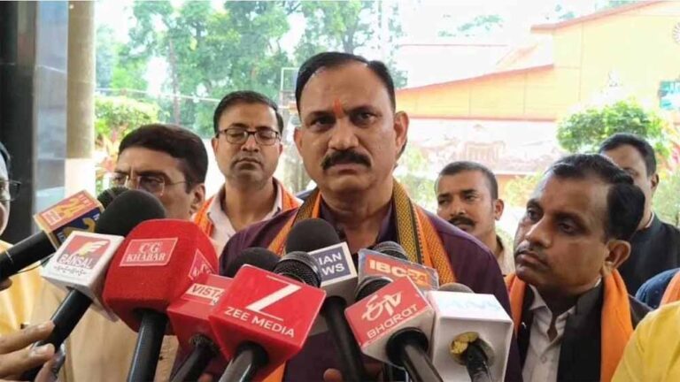 एनएचएम कर्मचारियों की हड़ताल पर सियासत तेज, स्वास्थ्य मंत्री जायसवाल ने कांग्रेस को घेरा