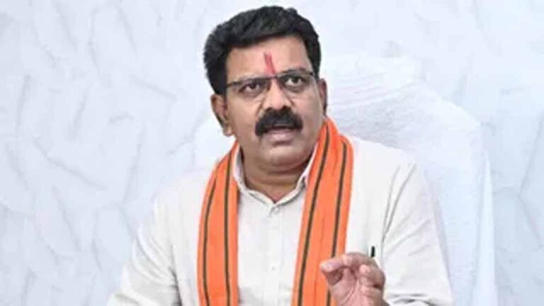 डिप्टी सीएम विजय शर्मा का पलटवार: आदिवासी सीएम वाले राज्य में उपेक्षा का आरोप हास्यास्पद