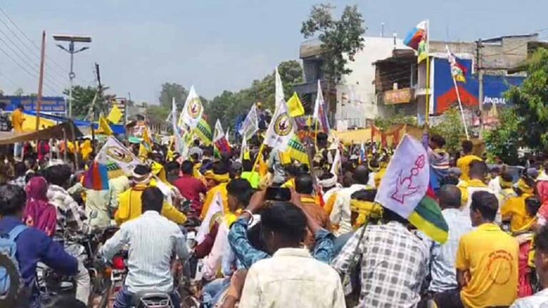 विश्व आदिवासी दिवस पर कोरबा में ताकत का प्रदर्शन, पाली में उमड़ी भीड़