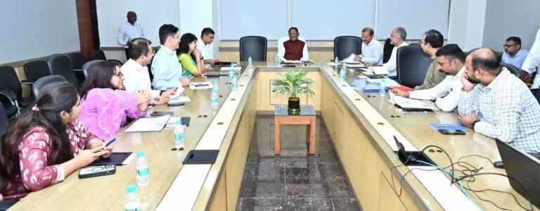 नहीं चलेगी ‘पेशी पर पेशी’: मुख्यमंत्री  विष्णुदेव साय ने कलेक्टर्स और संभाग आयुक्तों को दिए स्पष्ट निर्देश