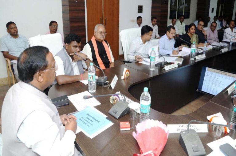 जैविक कृषि, कोदो-कुटकी और उन्नत खेती के लिए किसानों को करें जागरूक – रामविचार नेताम