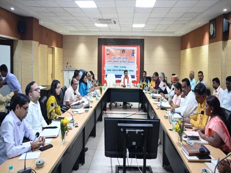 रायपुर : पूर्ण ग्राम सुराज और स्वावलम्बन की दिशा में नया संकल्प: उपमुख्यमंत्री विजय शर्मा की अध्यक्षता में कार्यशाला सम्पन्न रायपुर : पूर्ण ग्राम सुराज और स्वावलम्बन की दिशा में नया संकल्प: उपमुख्यमंत्री विजय शर्मा की अध्यक्षता में कार्यशाला सम्पन्न