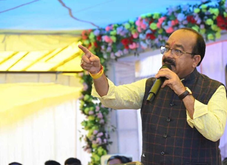 रायपुर : बस्तर के आदिवासियों की चिंता केंद्र और राज्य दोनों सरकारें कर रहीं: अरुण साव रायपुर : बस्तर के आदिवासियों की चिंता केंद्र और राज्य दोनों सरकारें कर रहीं: अरुण साव