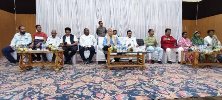 बस्तर दशहरा में रथ परिक्रमा मार्ग होगा रोशन, शुरू हुआ भूमिगत बिजली लाइन बिछाने का काम