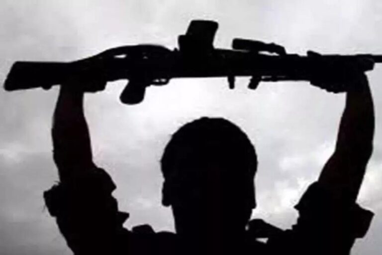 रायपुर : छत्तीसगढ़ में नक्सल उन्मूलन की दिशा में बड़ी सफलता: बीजापुर में ₹24 लाख के इनामी सहित 9 माओवादियों ने किया आत्मसमर्पण