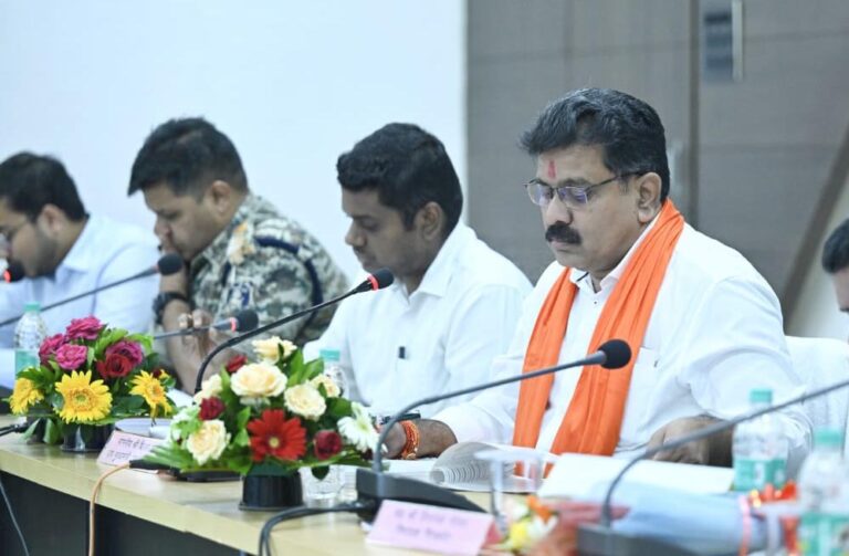 रायपुर : दो से अधिक बार शराब तस्करी पर होगी संपत्ति जब्ती की कार्रवाई : उपमुख्यमंत्री विजय शर्मा