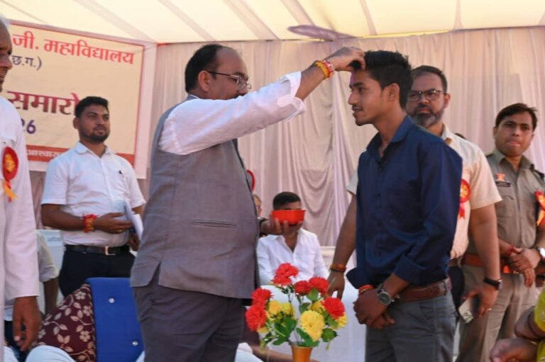 उप मुख्यमंत्री अरुण साव एस.एन.जी. महाविद्यालय के दीक्षारंभ कार्यक्रम में हुए शामिल….