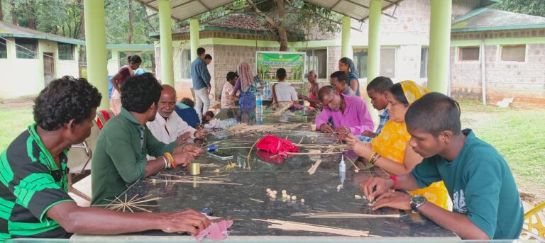 बांस आभूषण एवं शिल्पकला निर्माण पर कार्यशाला का आयोजन…