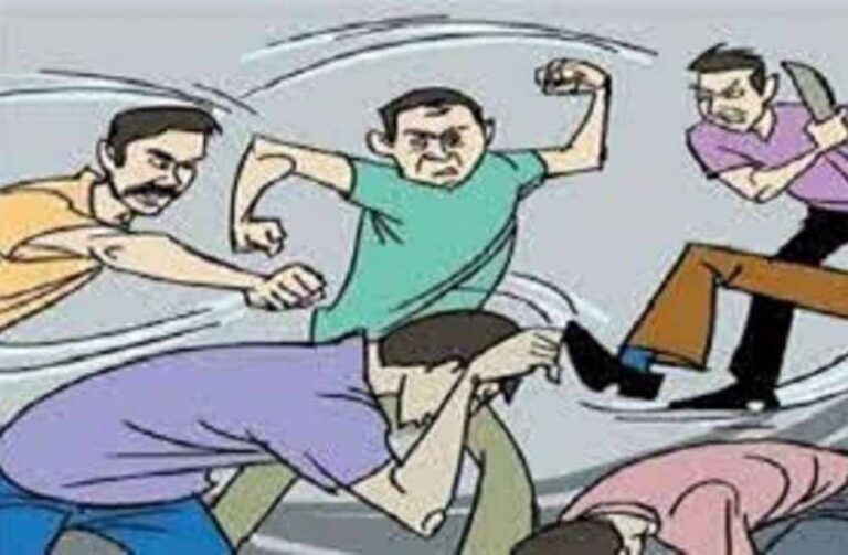 विधायक का नाती बताकर सरपंच की दबंगई! जमीन मालिक की पिटाई, हत्या की धमकी, केस दर्ज विधायक का नाती बताकर सरपंच की दबंगई! जमीन मालिक की पिटाई, हत्या की धमकी, केस दर्ज