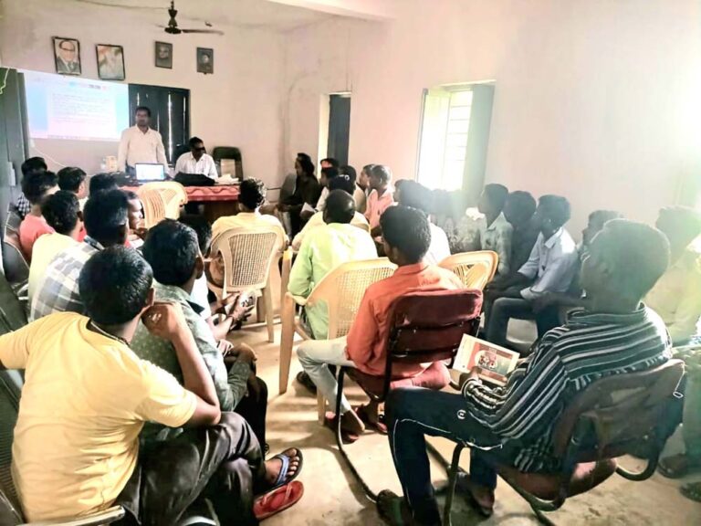 प्रधानमंत्री आवास योजना को गति देने अभिनव पहल, ग्रामीण युवाओं को राजमिस्त्री का निःशुल्क प्रशिक्षण