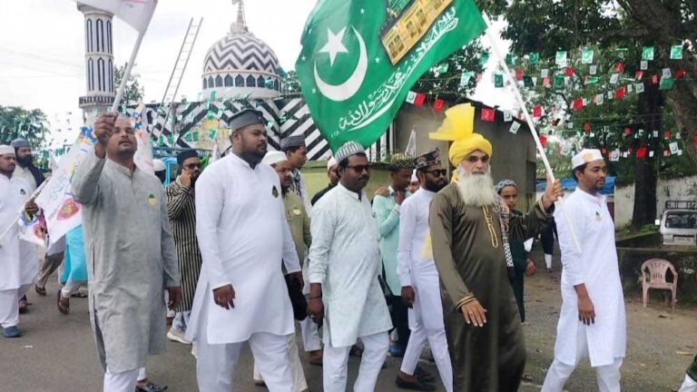 नई लेदरी में ईद मिलादुन्नबी का भव्य जुलूस