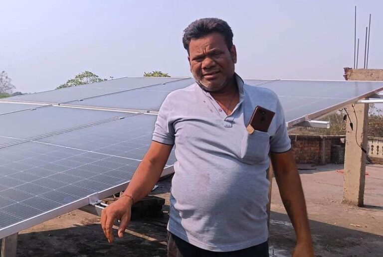 छत पर सोलर, घर में उजाला और जेब में बचत: नेत्रनंद प्रधान…. छत पर सोलर, घर में उजाला और जेब में बचत: नेत्रनंद प्रधान….