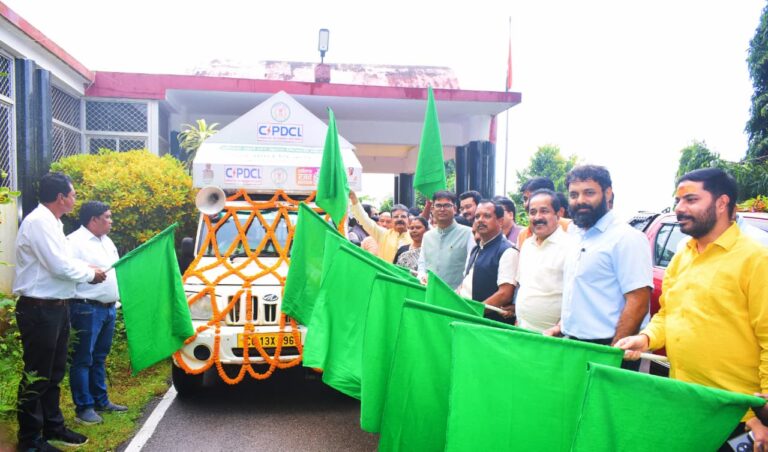 वित्त मंत्री श्री ओ.पी. चौधरी ने पीएम सूर्य घर मुफ्त बिजली योजना के प्रचार-प्रसार रथ को हरी झंडी दिखाकर किया रवाना…..