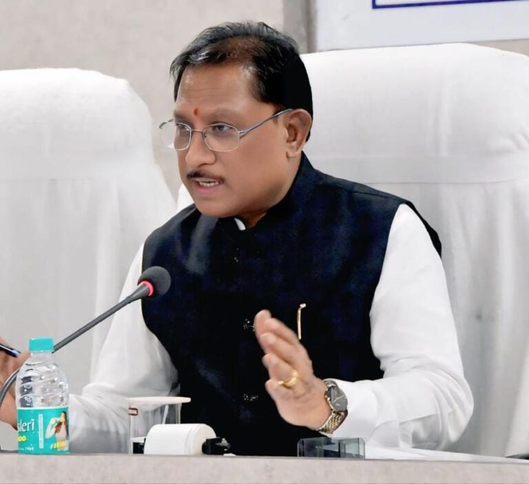 मुख्यमंत्री विष्णु देव साय ने बाढ़ राहत कार्यों की समीक्षा की…