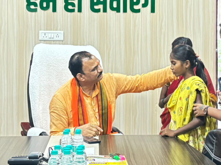 ‘पापा, मैं ठीक हो जाऊंगी ना?’ – दिल की बीमारी से जूझ रही मासूम शांभवी गुरला का सवाल….