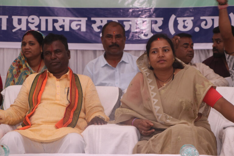 मंत्री श्रीमती लक्ष्मी राजवाड़े के मुख्य आतिथ्य में सेवा पखवाड़ा के तहत दिव्यांगजनों एवं वरिष्ठजनों का सम्मान…