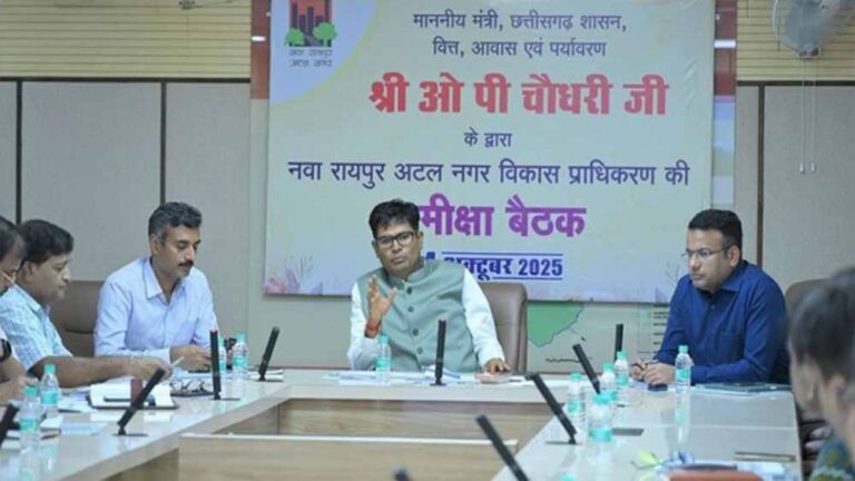 नवा रायपुर में विकास की गहन समीक्षा: मंत्री ओपी चौधरी ने बताया संतुलित और आधुनिक विकास पर जोर