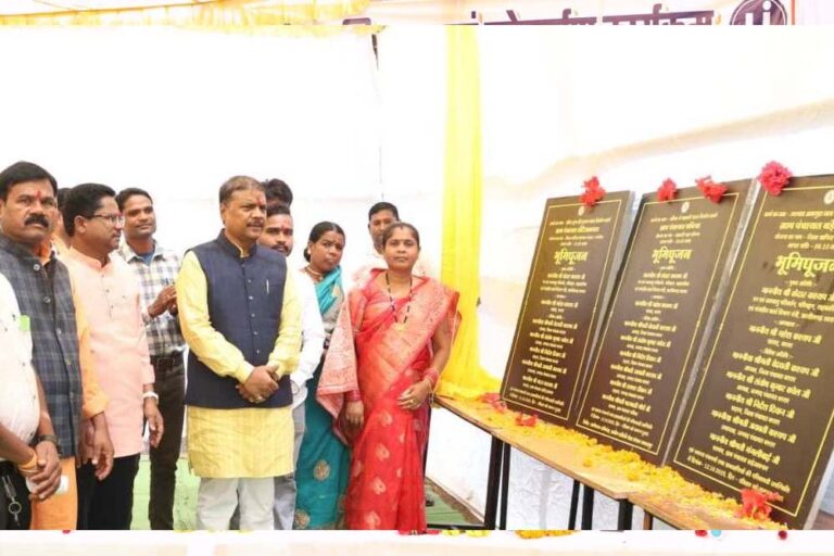 रायपुर : वनमंत्री ने 48 लाख रुपए से अधिक के विकास कार्यों का किया भूमिपूजन