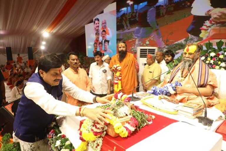 सभी नगरीय निकायों में गीता भवन बनेंगे- श्रद्धा और भक्ति से मनाई जायेगी गीता जयंती : मुख्यमंत्री डॉ. यादव