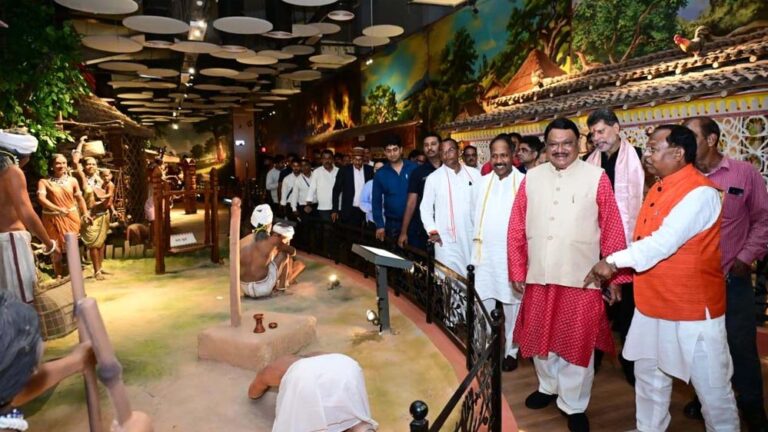 रायपुर : केन्द्रीय मंत्री ओराम ने जनजातीय संग्रहालय के लोकार्पण की तैयारियों का लिया जायजा