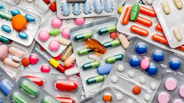 सीडीएससीओ की रिपोर्ट : सितंबर में जांच के बाद 112 दवाओं को देश में अमानक घोषित, छह प्रदेशों की कंपनियों की दवाएं भी शामिल सीडीएससीओ की रिपोर्ट : सितंबर में जांच के बाद 112 दवाओं को देश में अमानक घोषित, छह प्रदेशों की कंपनियों की दवाएं भी शामिल