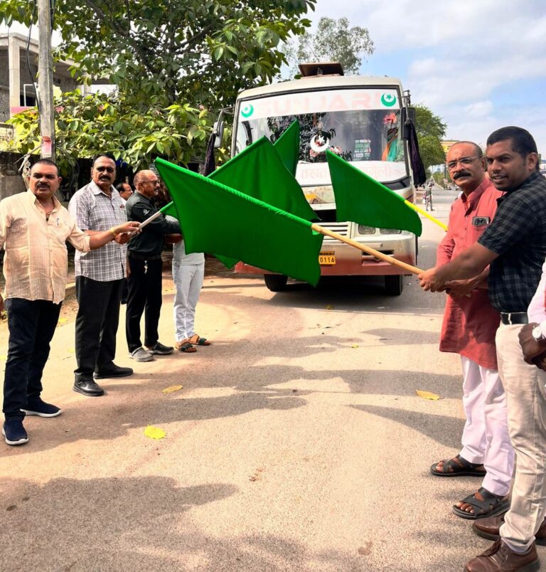 श्रीरामलला दर्शन योजना: श्रद्धालुओं को अयोध्या धाम के लिए किया गया रवाना, पुष्पाहार से स्वागत कर यात्रा के लिए दी गई शुभकामनाएं….