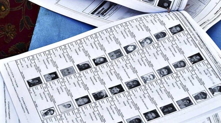 मध्य प्रदेश में SIR प्रक्रिया शुरू: अब पूरे परिवार के नाम होंगे एक ही पोलिंग बूथ पर