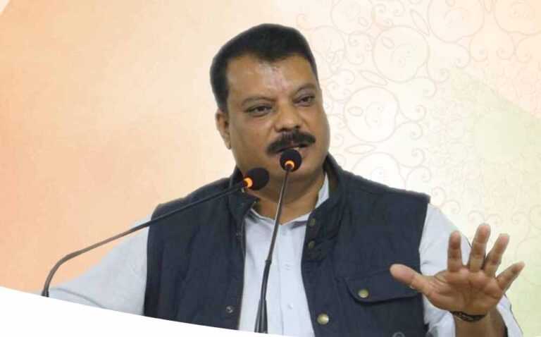 उमंग सिंघार ने बिरसा मुंडा जयंती पर दी शुभकामनाएँ, BJP पर आदिवासी राजनीति का आरोप